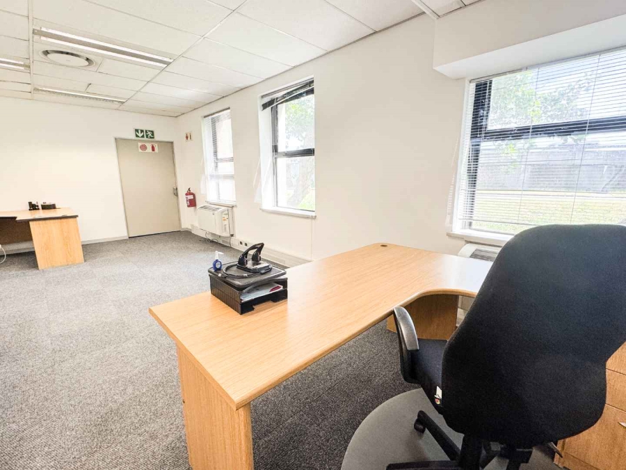 To Let Commercial Property for Rent in Mowbray Western Cape